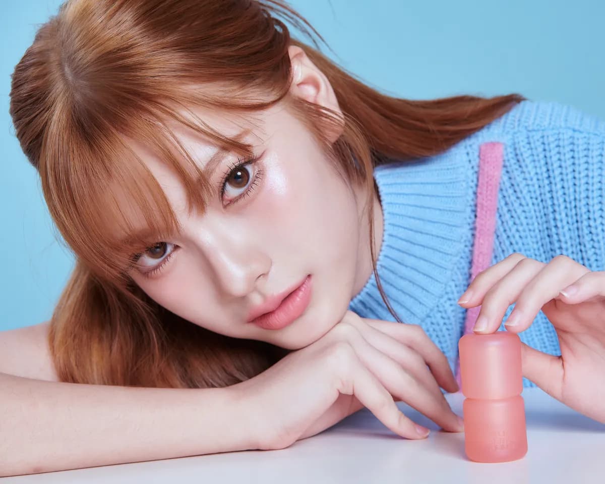 4U2 MATTE BALM Gallery - MBL-MODEL_4U2434.jpeg