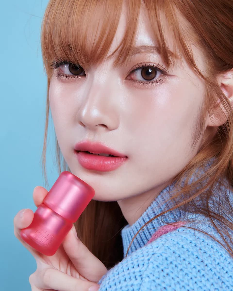 4U2 MATTE BALM Gallery - MBL-MODEL_4U2533.jpeg